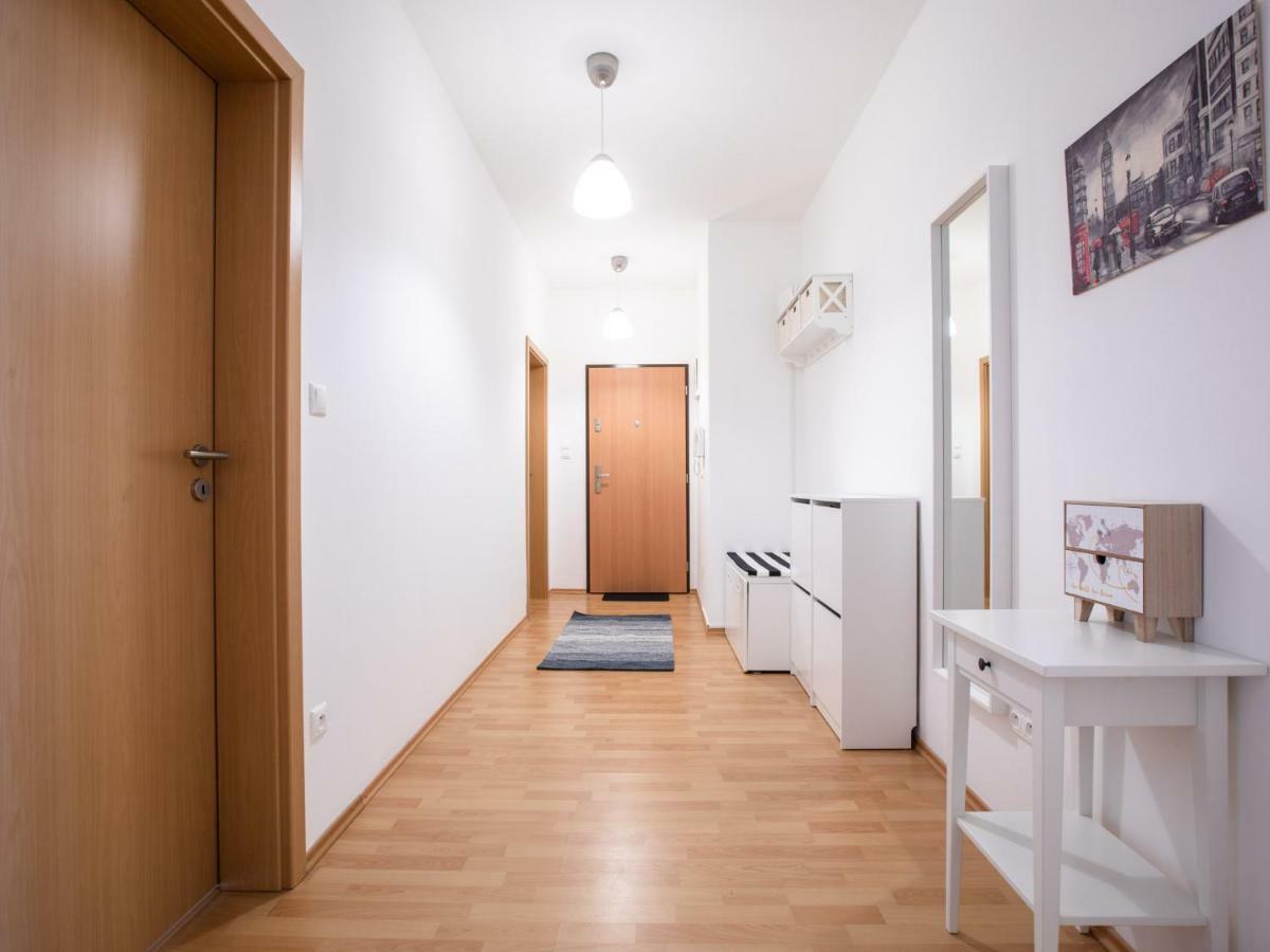 Spacious Apartment In The Old Town Of Bratislava Exterior foto